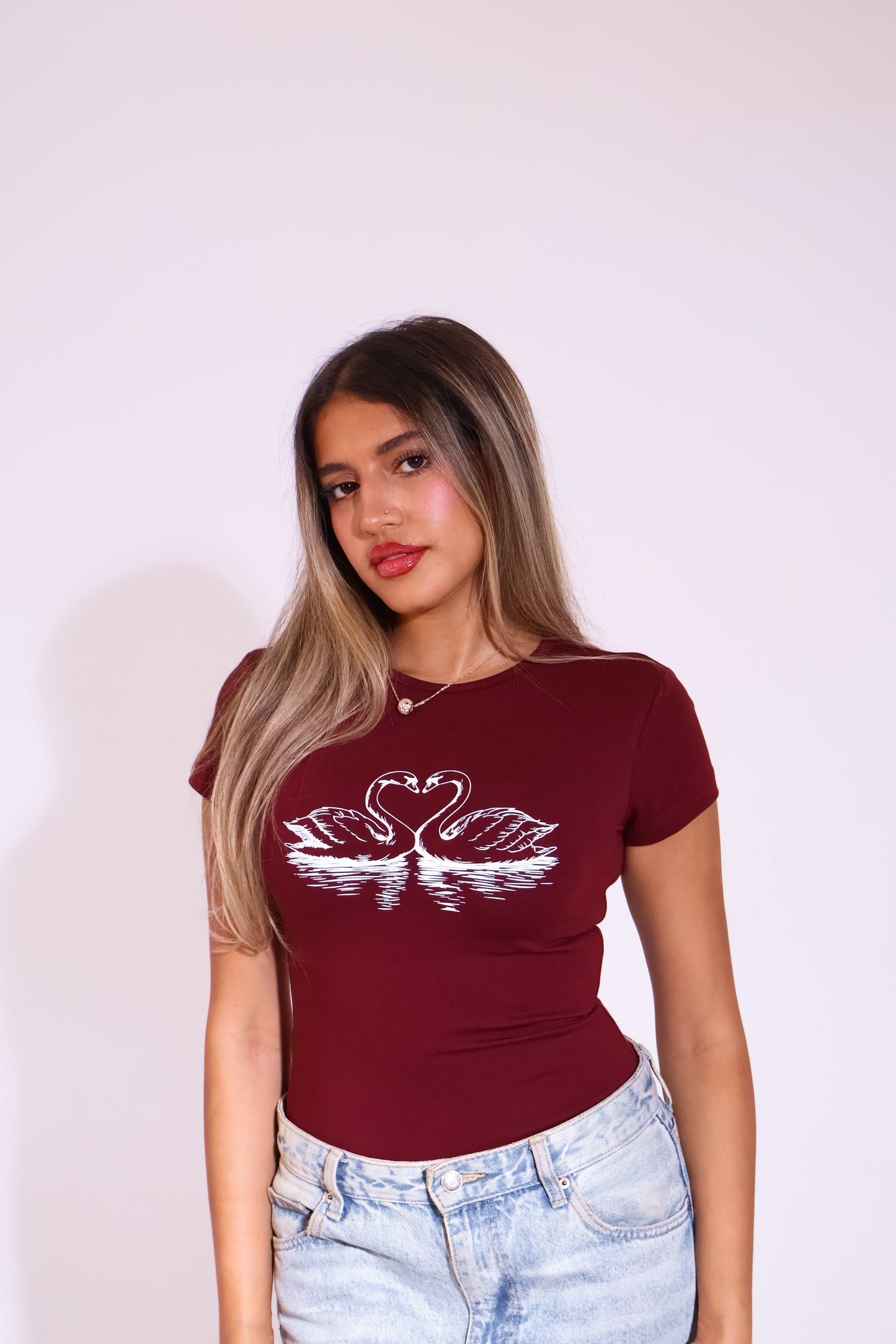 Swan tee