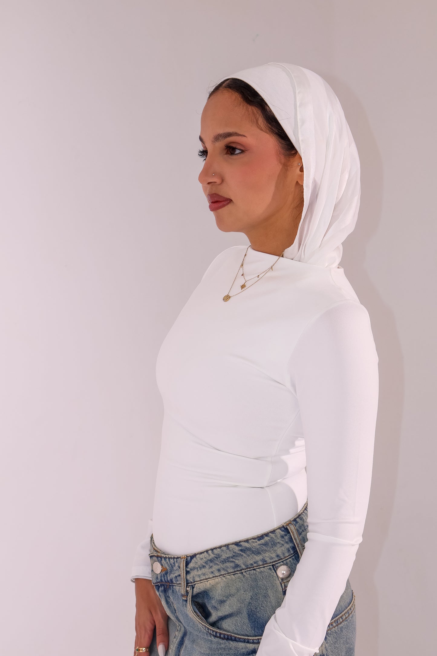 The seamless top in white