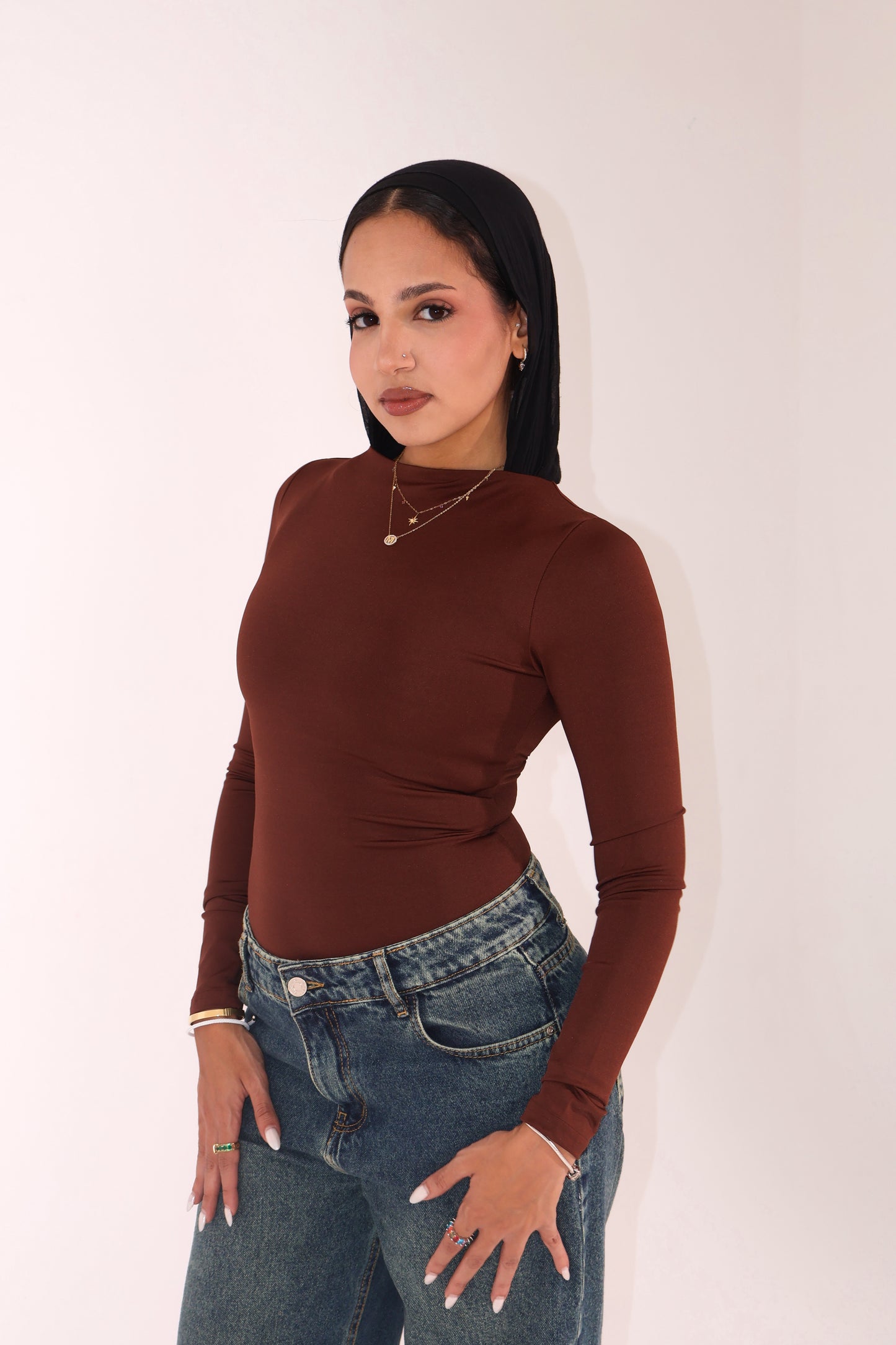 The seamless top in brown
