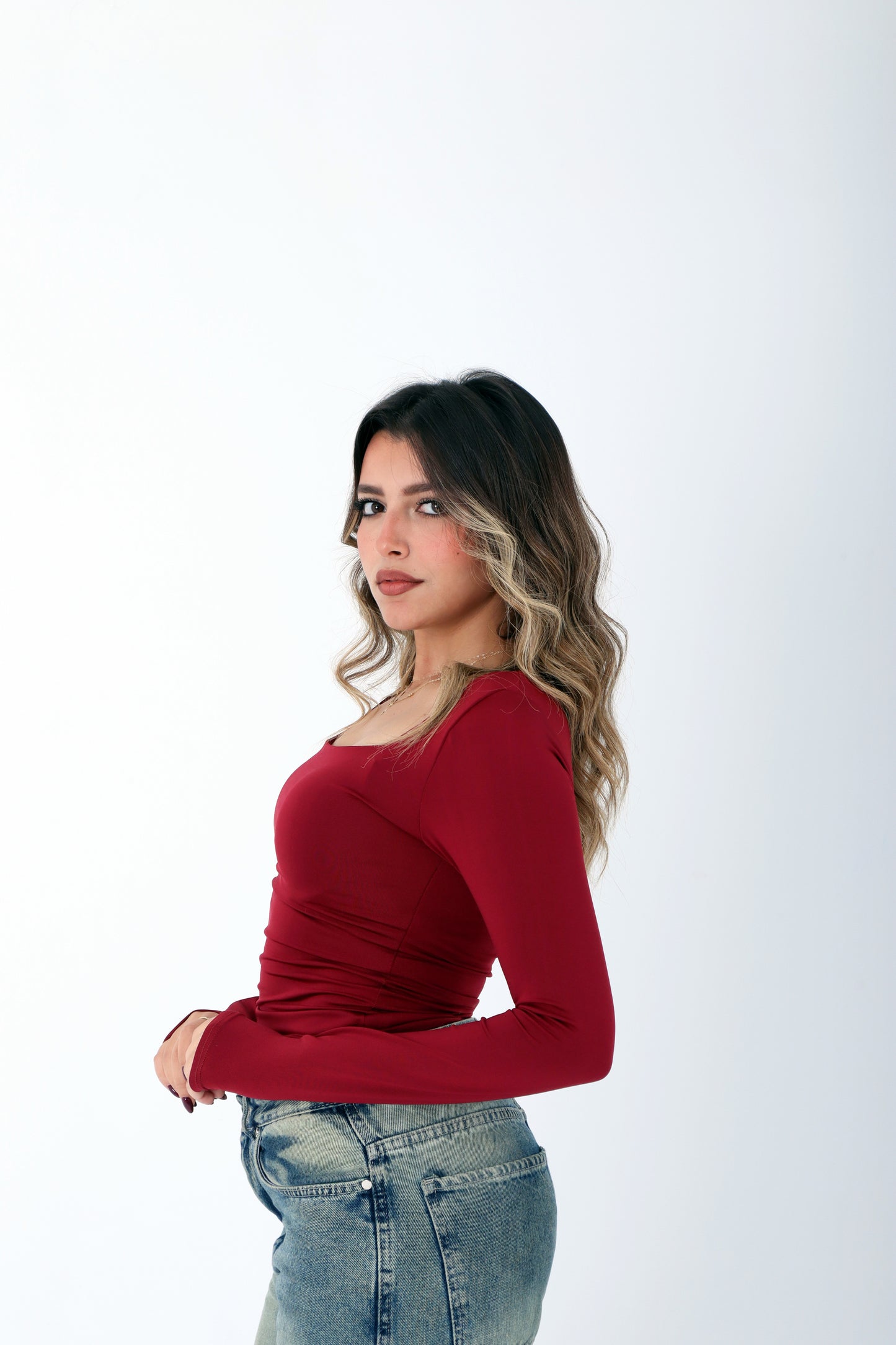 Curve Fit Top in burgundy