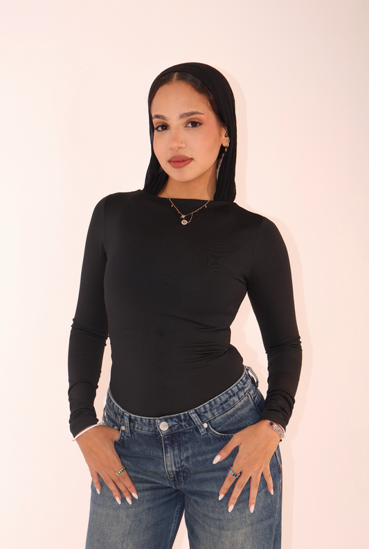 The seamless top in BLCK