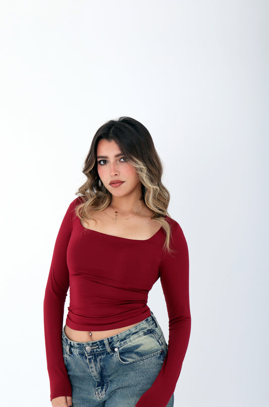 Curve Fit Top in burgundy