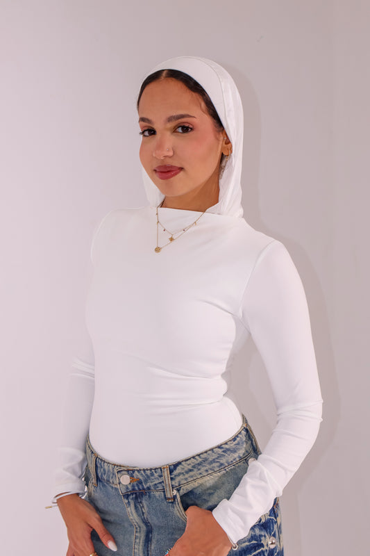 The seamless top in white